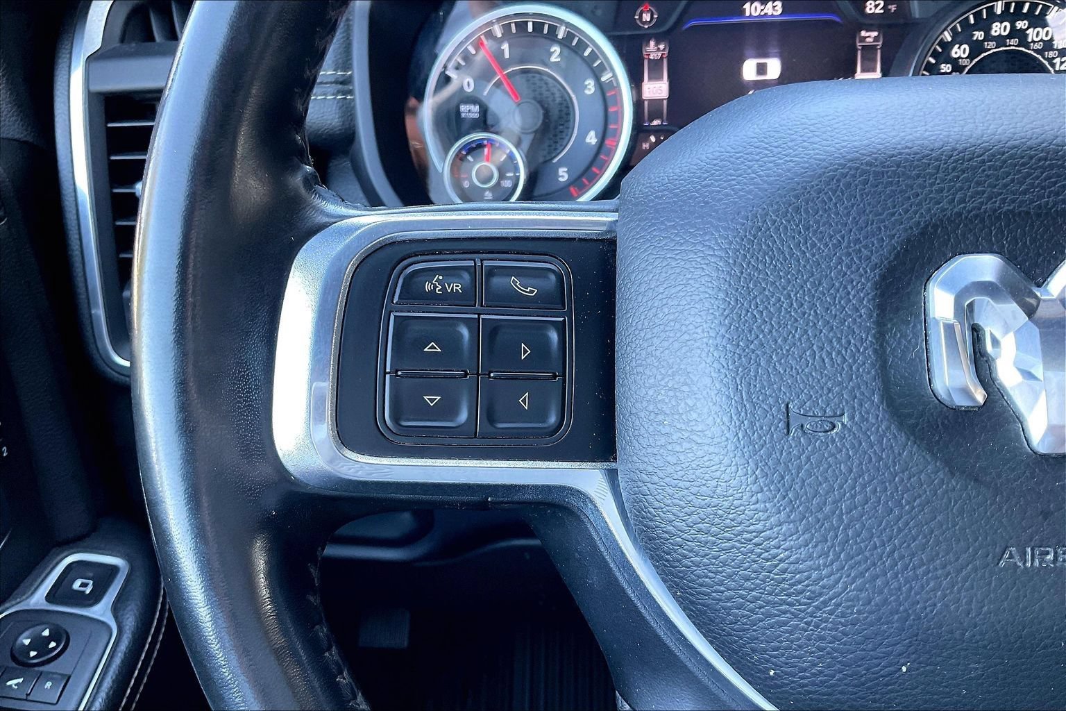 Used 2021 RAM 3500 Laramie AWD/4WD image 10