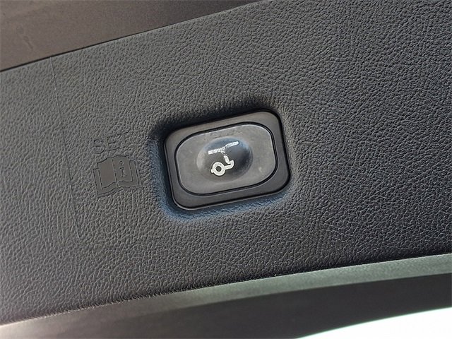 Used 2023 Lincoln Nautilus Reserve image 32