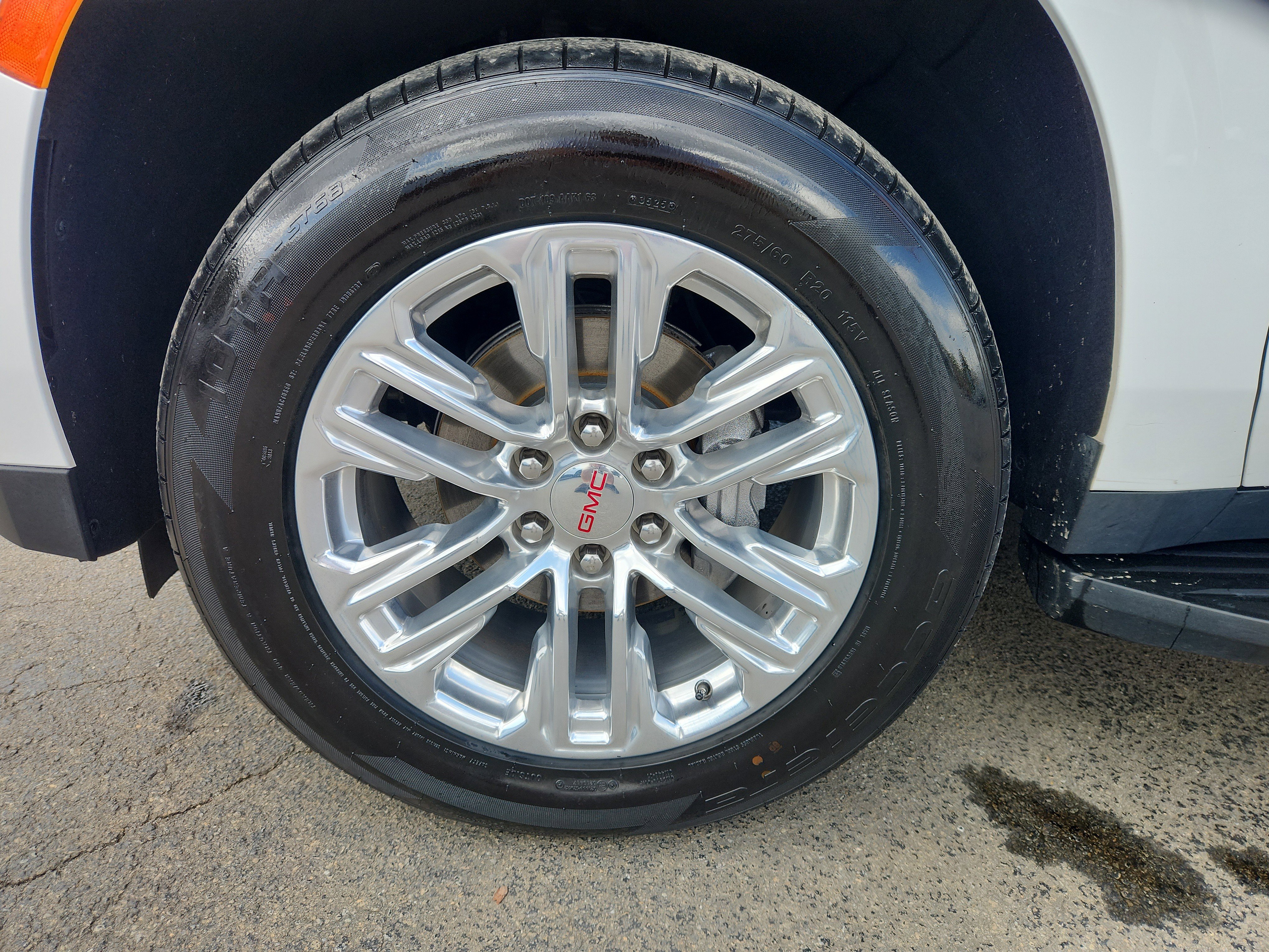 Used 2024 GMC Yukon SLT image 47