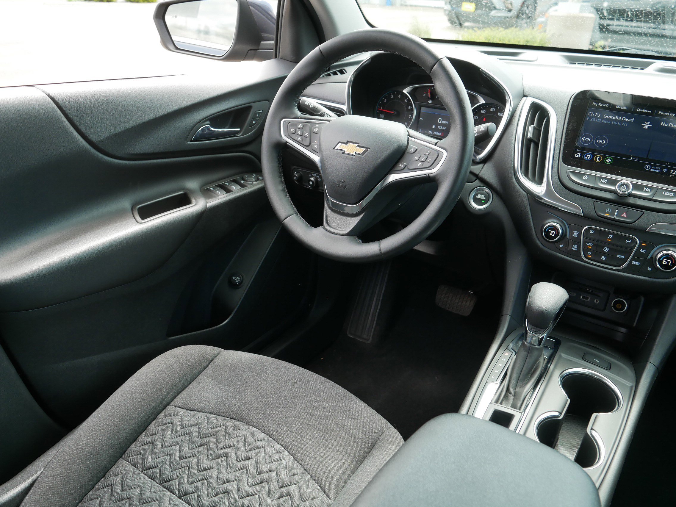 Used 2023 Chevrolet Equinox LT AWD/4WD image 9