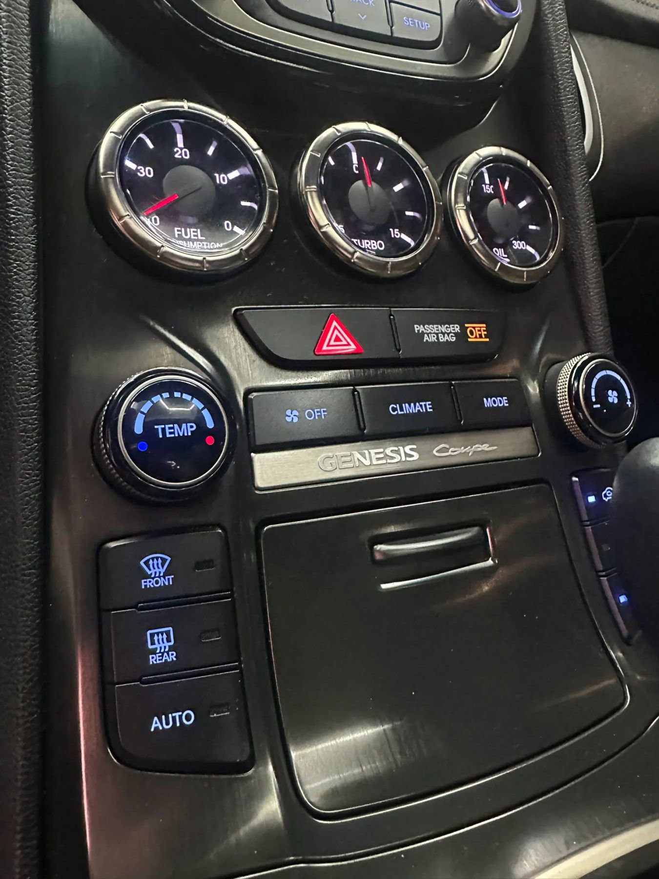 Used 2013 Hyundai Genesis 2.0T RWD image 22