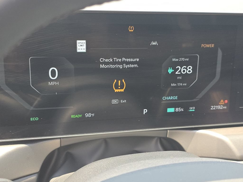 Used 2024 Kia EV9 Wind AWD/4WD image 29
