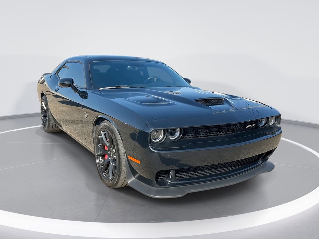 Used 2015 Dodge Challenger SRT Hellcat image 1