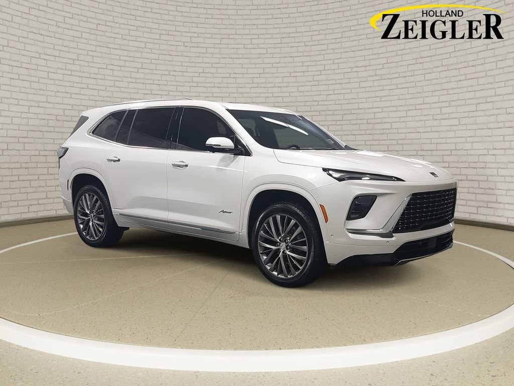 Used 2025 Buick Enclave Avenir w/ Super Cruise Package image 3