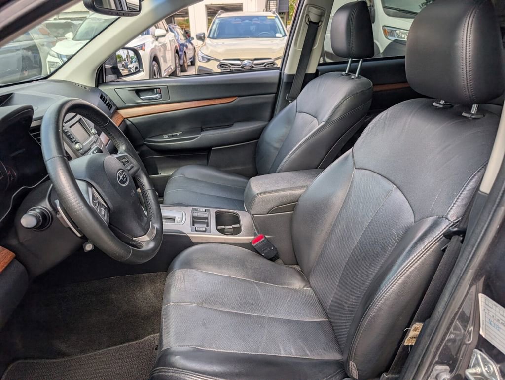 Used 2013 Subaru Outback 2.5i Limited w/ Moonroof Pkg image 11