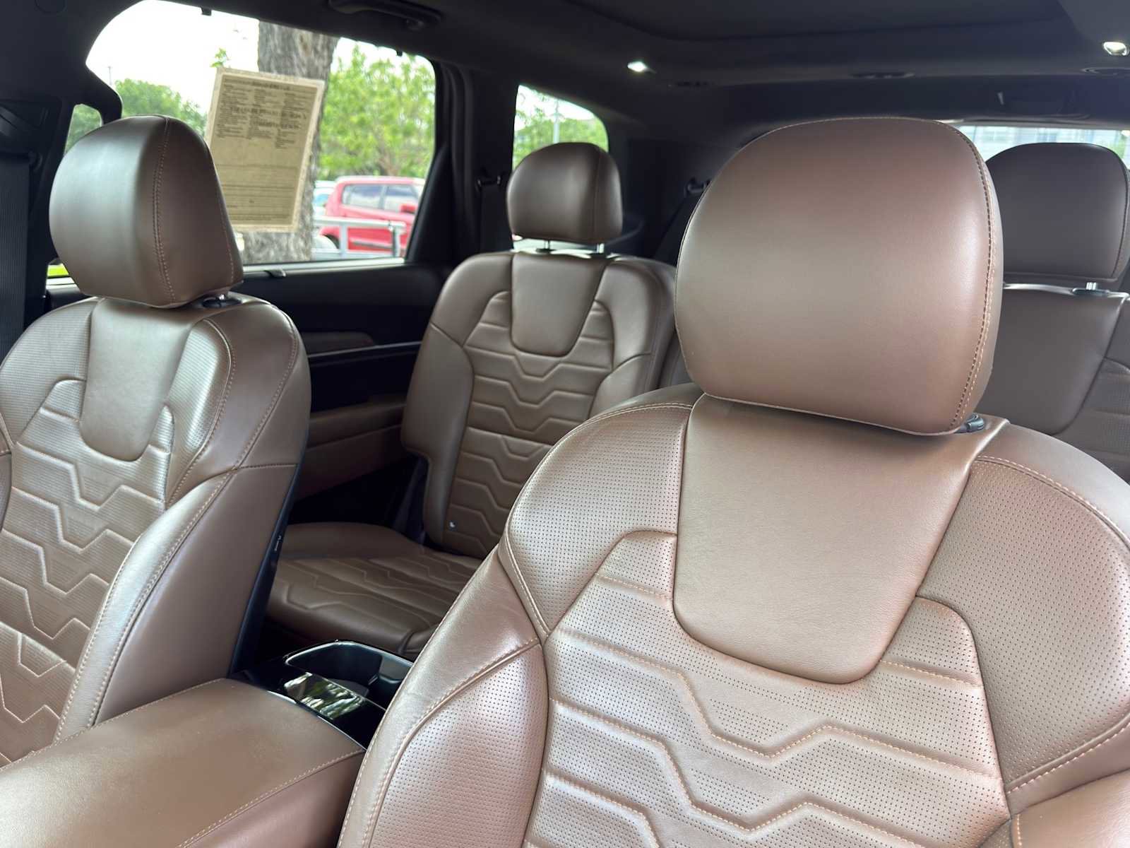 Used 2020 Kia Telluride SX w/ SX Prestige Package AWD/4WD image 10