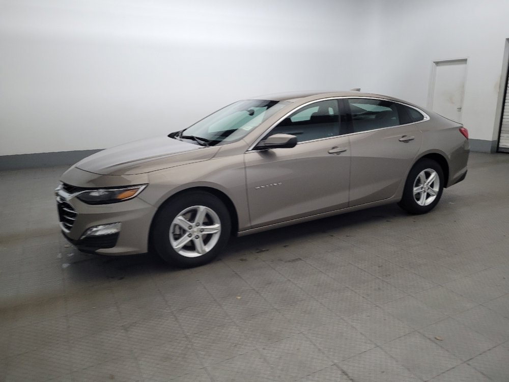 Used 2024 Chevrolet Malibu LT image 2