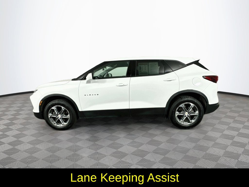 Used 2024 Chevrolet Blazer LT FWD image 6