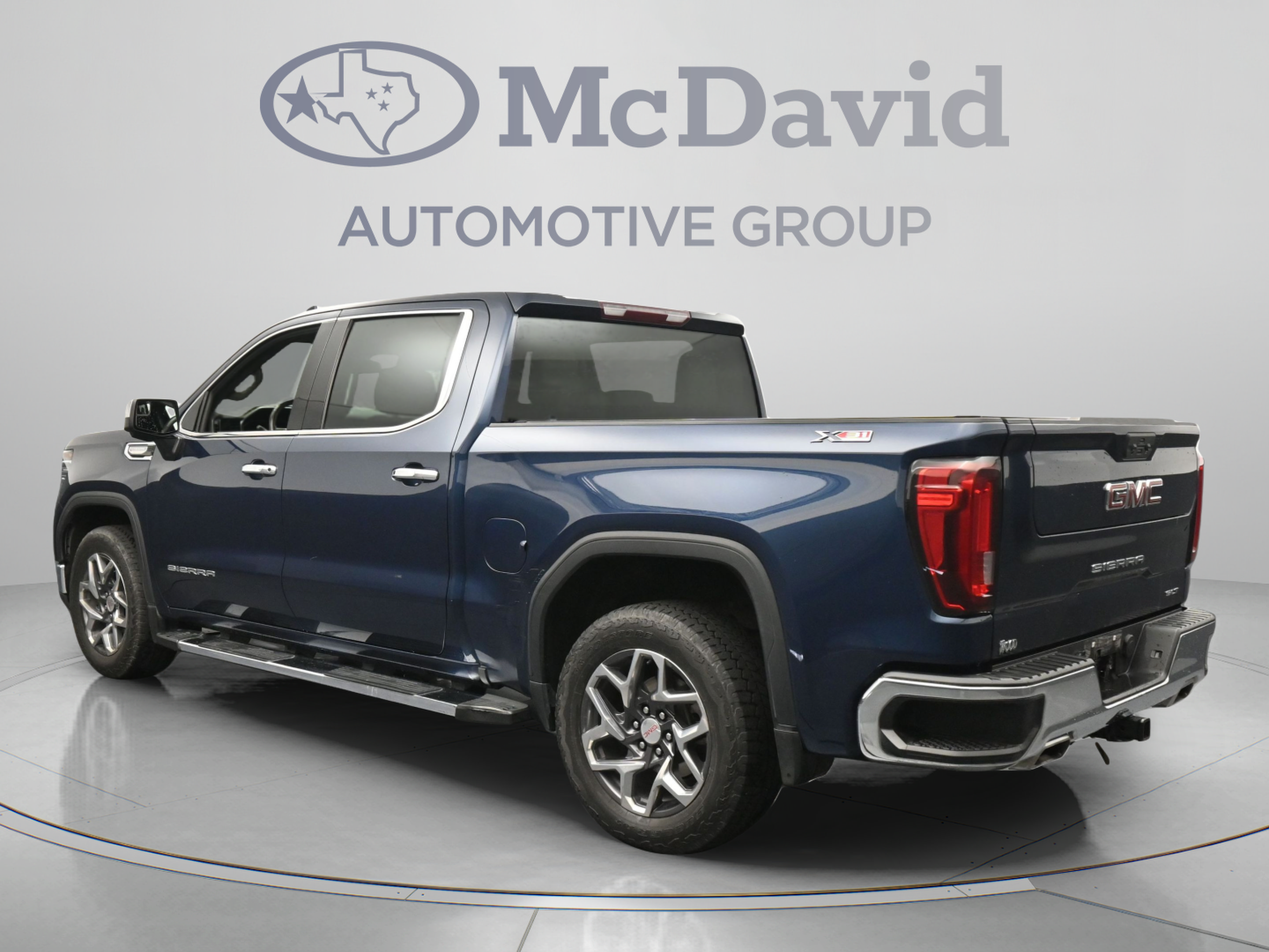 Used 2023 GMC Sierra 1500 SLT AWD/4WD image 6