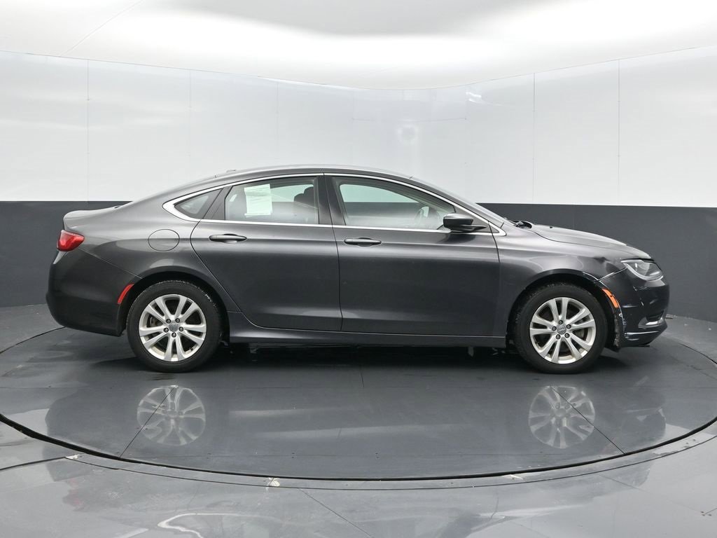 Used 2015 Chrysler 200 Limited w/ Convenience Group image 25