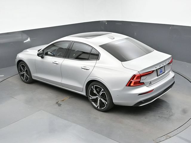 Used 2024 Volvo S60 B5 Plus AWD/4WD image 43