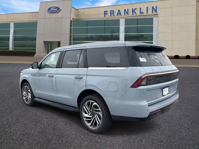 New 2026 Lincoln Navigator Premiere image 5