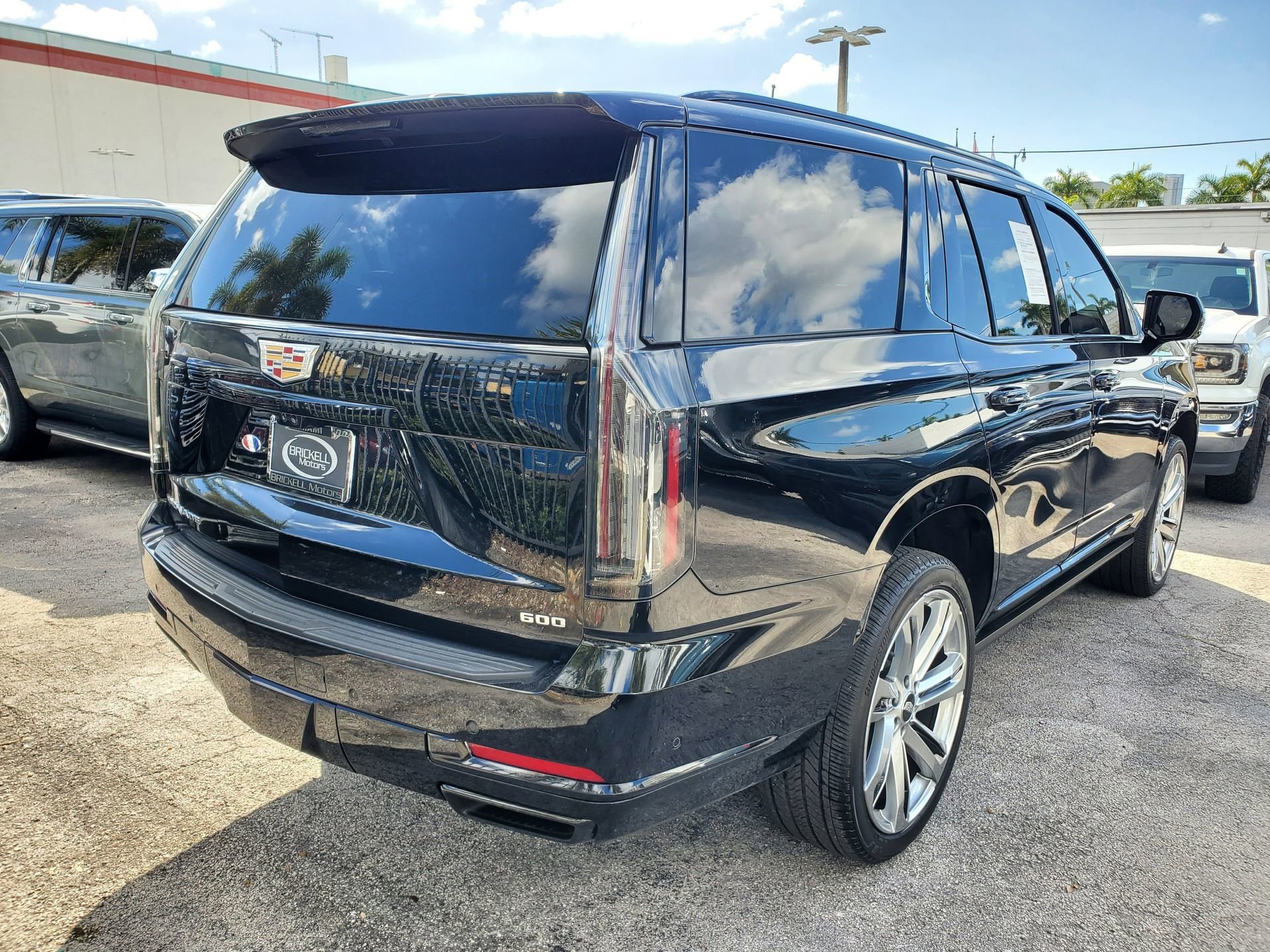 Used 2025 Cadillac Escalade Sport w/ Touring Package image 3