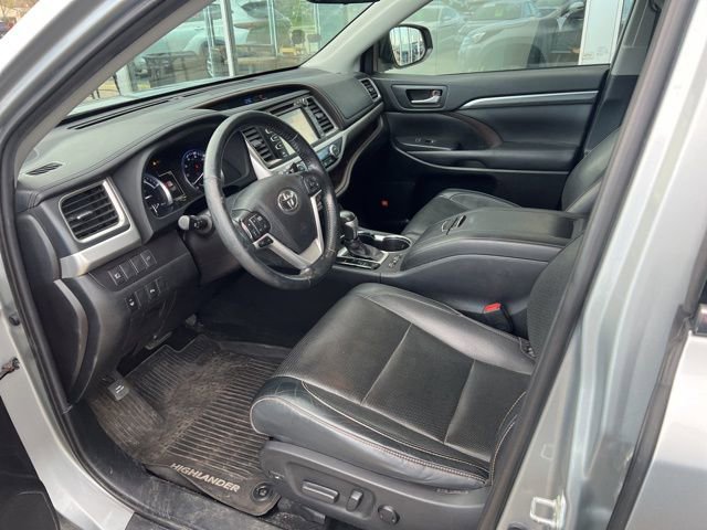 Used 2019 Toyota Highlander Limited AWD/4WD image 11