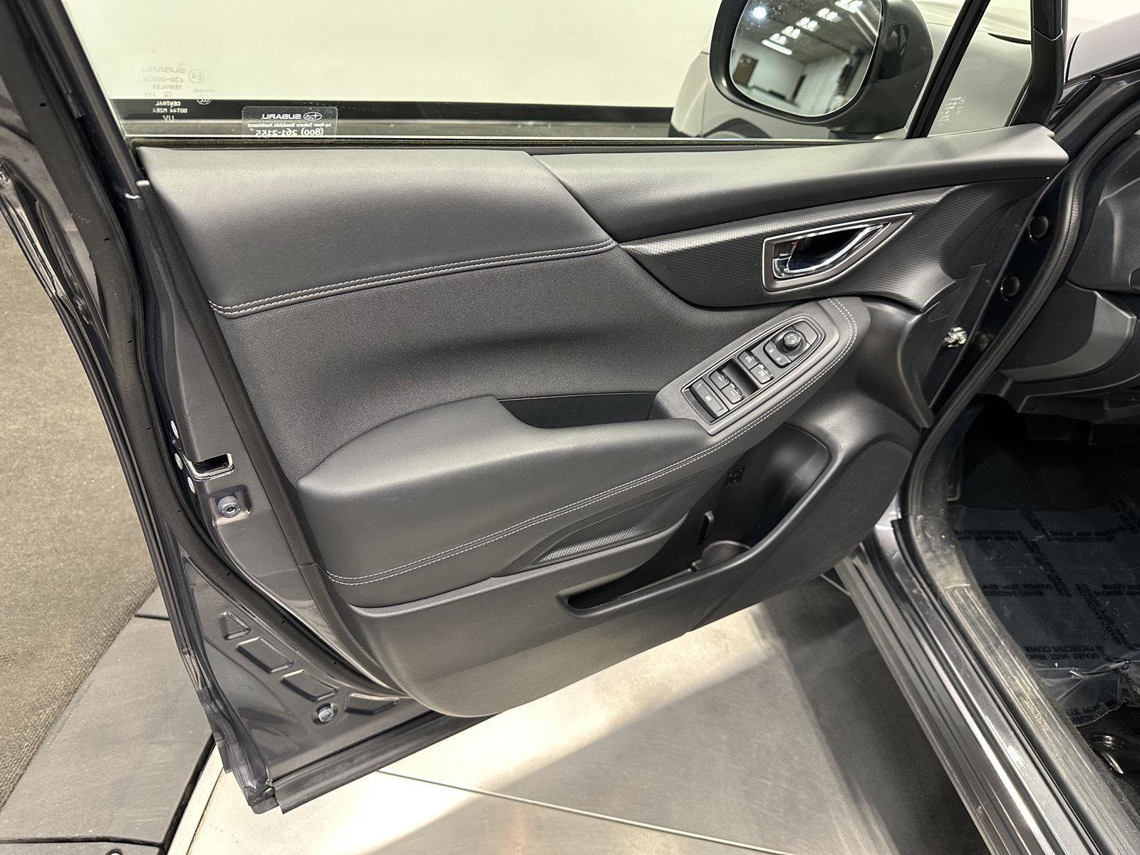 Used 2023 Subaru Forester Premium AWD/4WD image 13