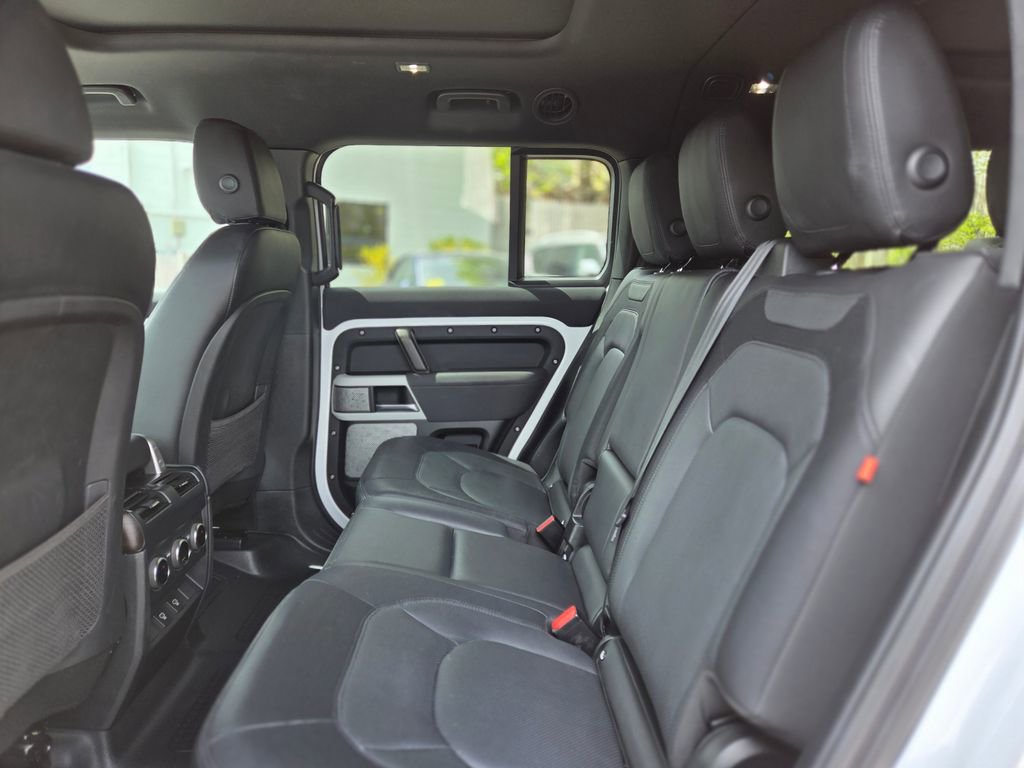 Used 2023 Land Rover Defender 130 X-Dynamic SE AWD/4WD image 22