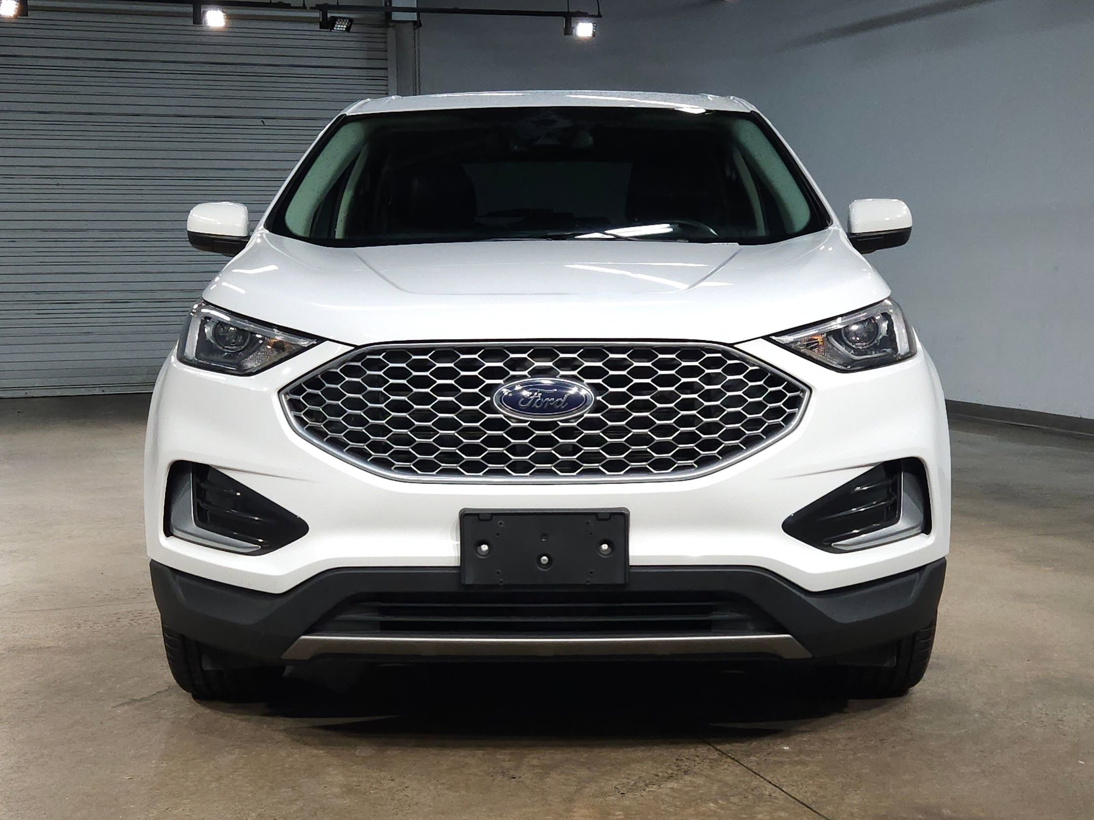 Used 2024 Ford Edge SEL image 2