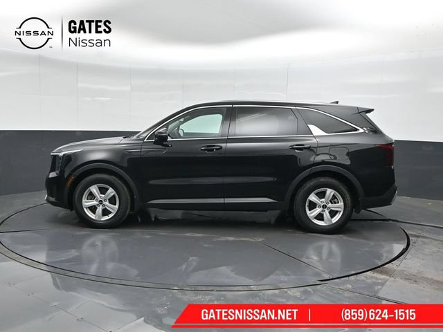 Used 2024 Kia Sorento LX FWD image 7