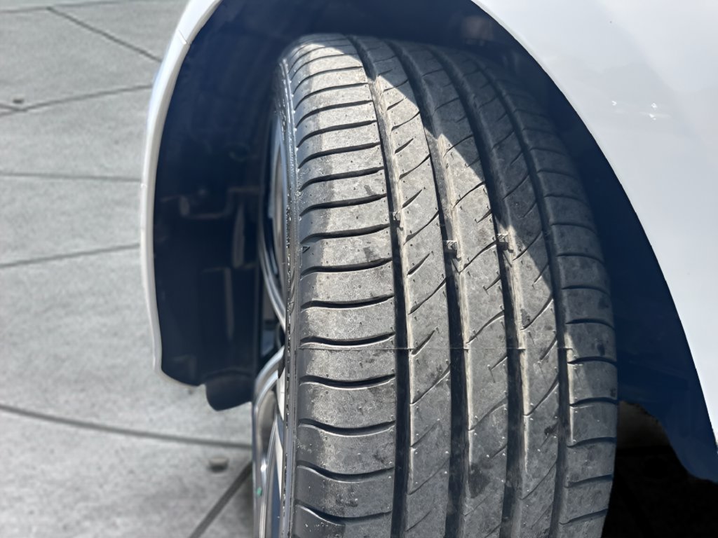 Used 2025 Mercedes-Benz C 300 Sedan image 32