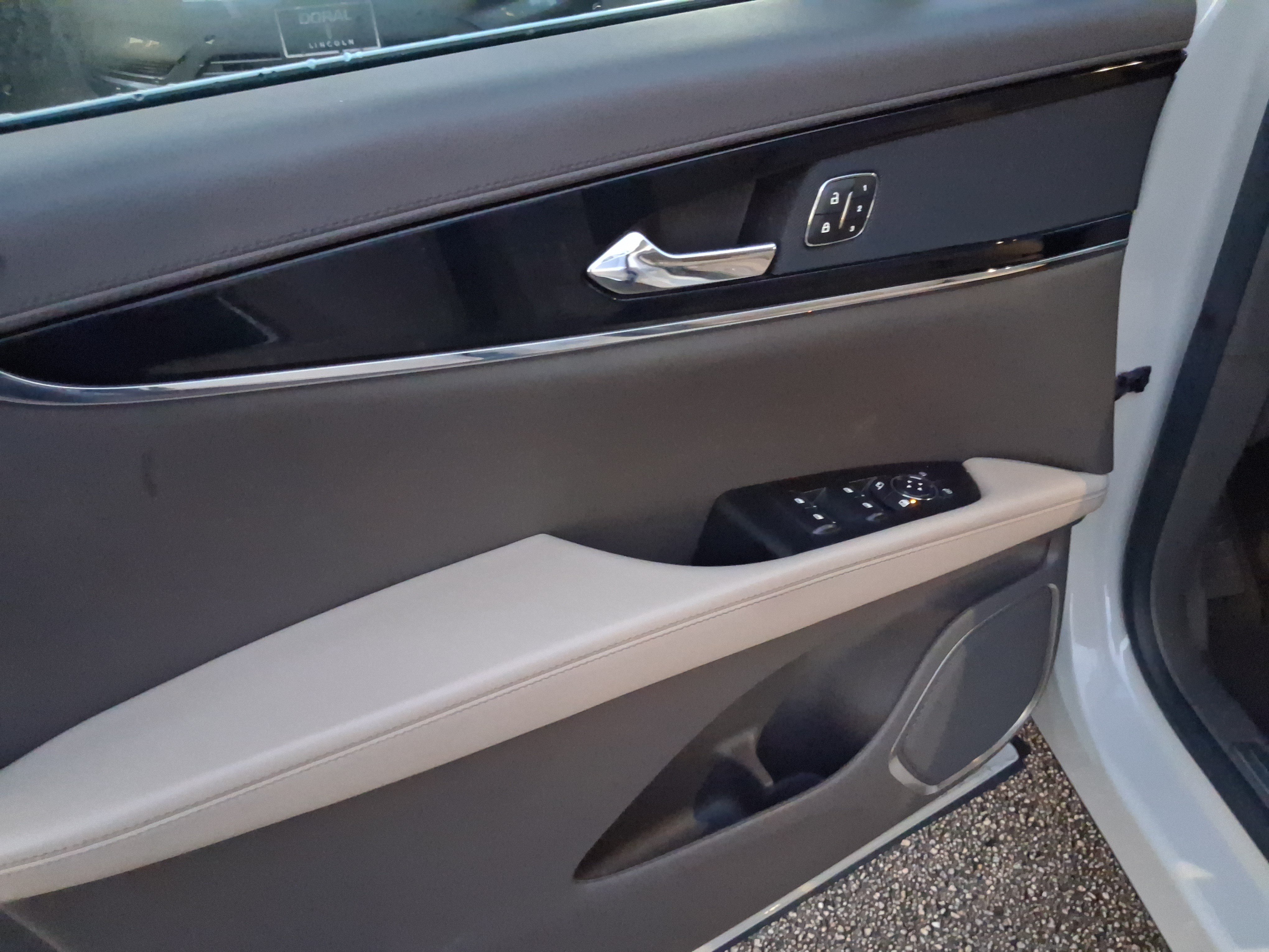Certified 2023 Lincoln Nautilus FWD image 12