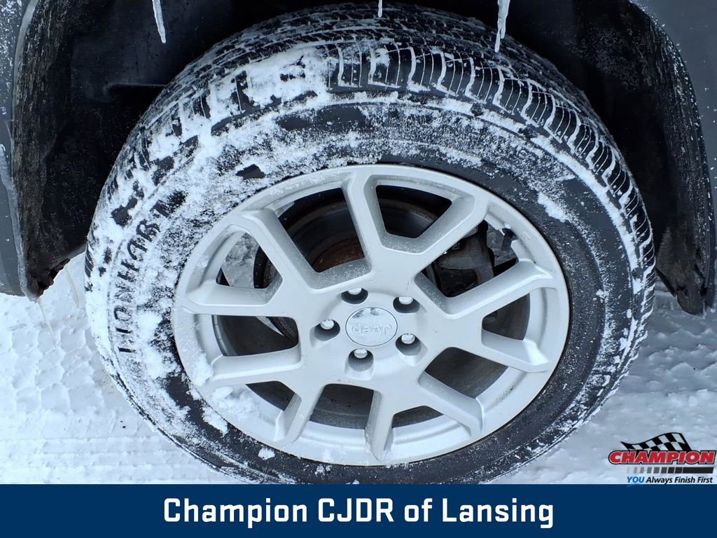 Used 2021 Jeep Renegade Limited image 9