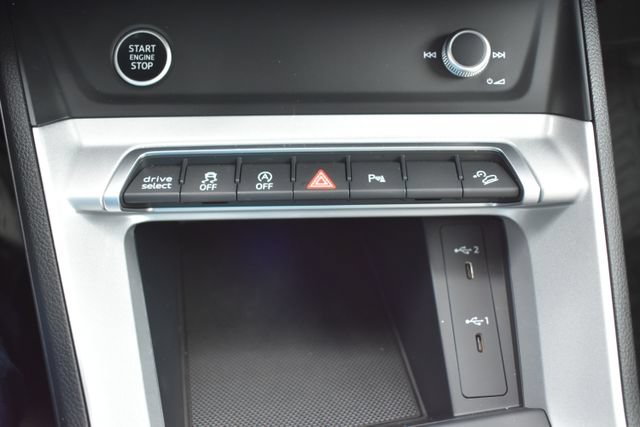 Used 2022 Audi Q3 2.0T Premium Plus AWD/4WD image 32