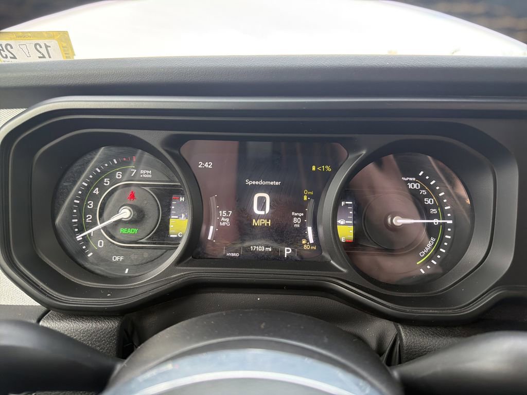 Used 2024 Jeep Wrangler Unlimited Sahara w/ Technology Group AWD/4WD image 23