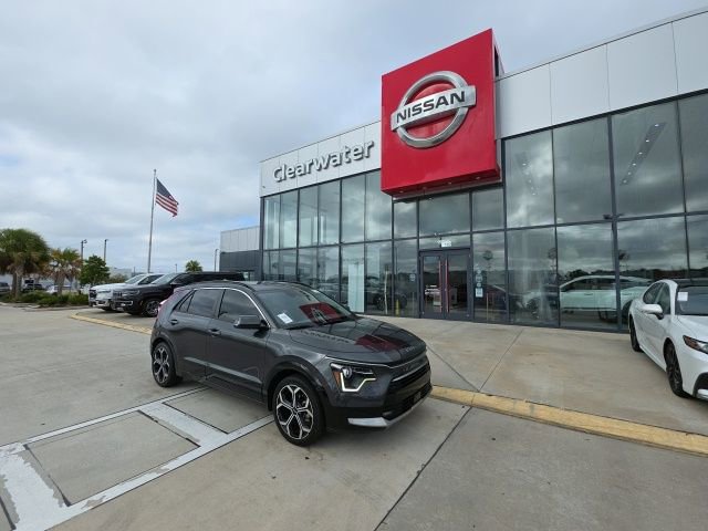 Used 2023 Kia Niro EX Touring image 1
