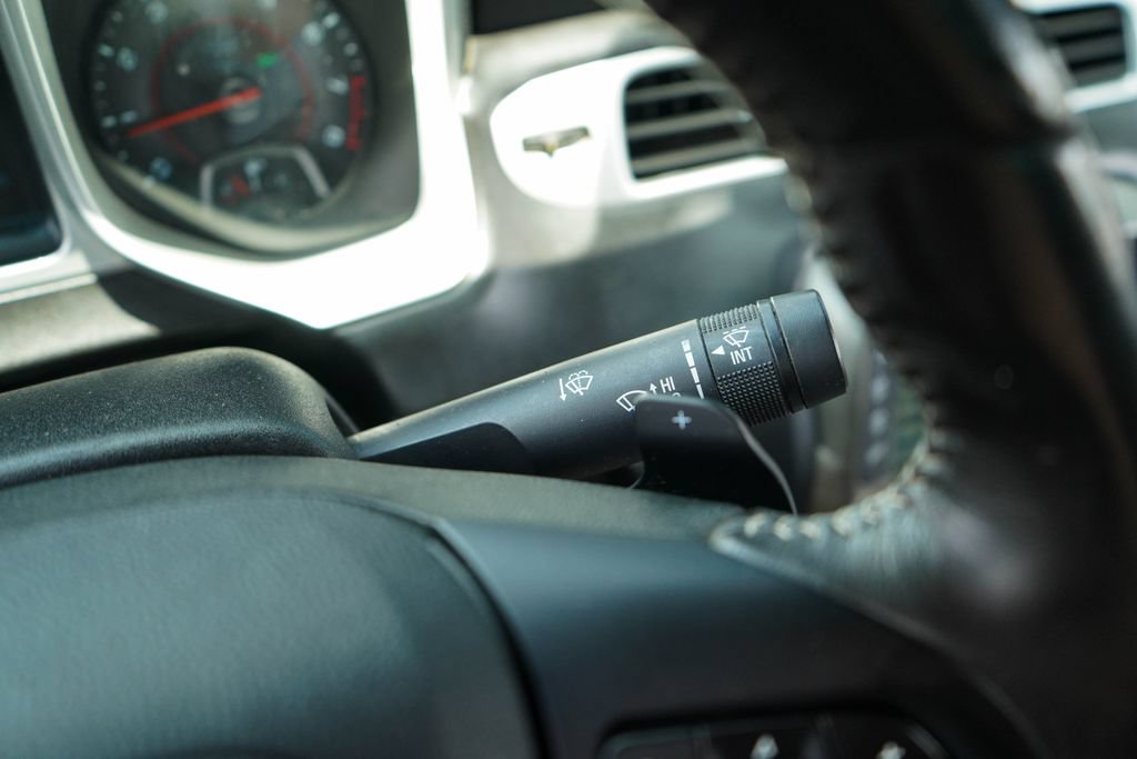 Used 2015 Chevrolet Camaro LT RWD image 30
