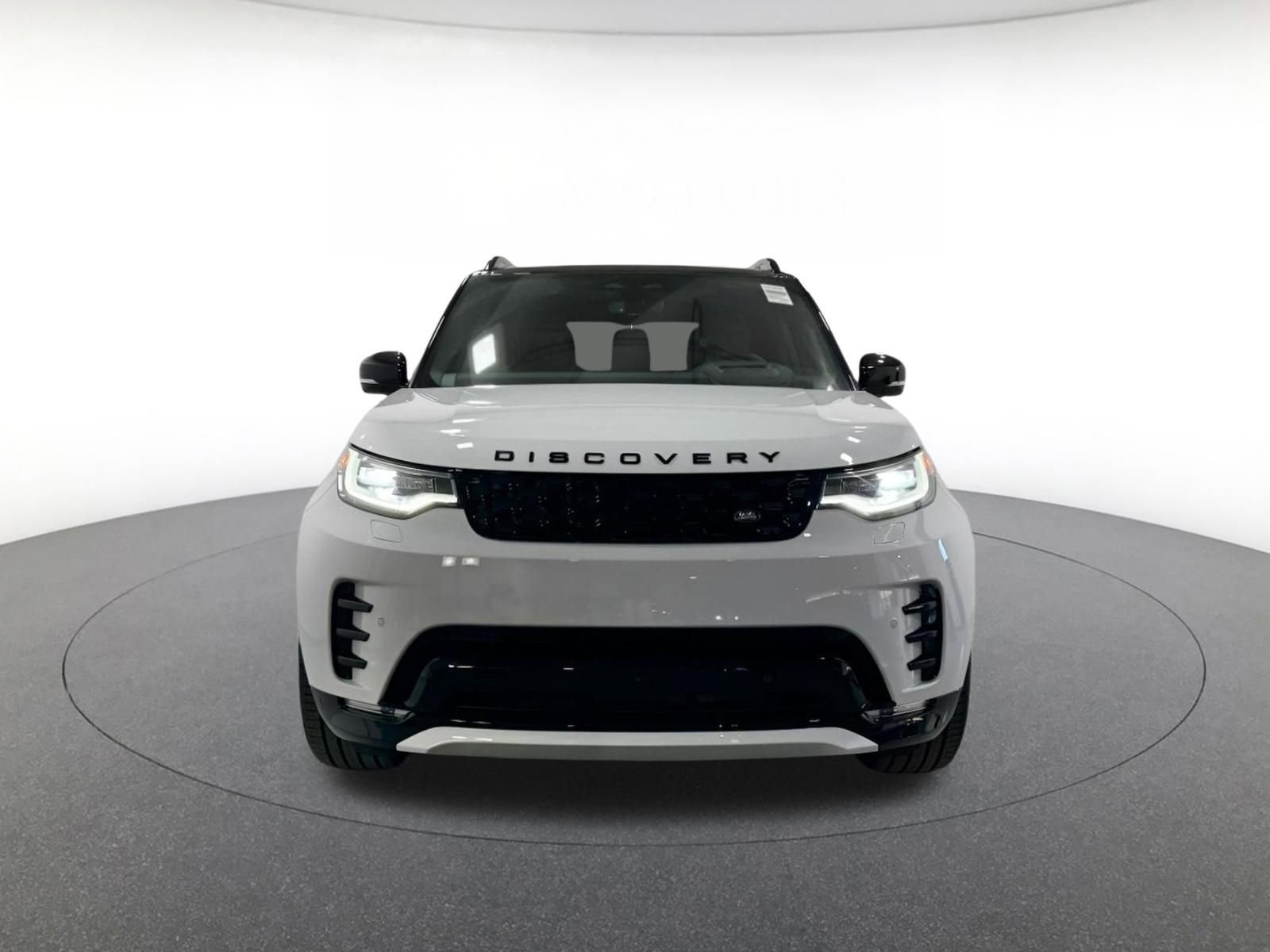 New 2026 Land Rover Discovery Dynamic SE image 7