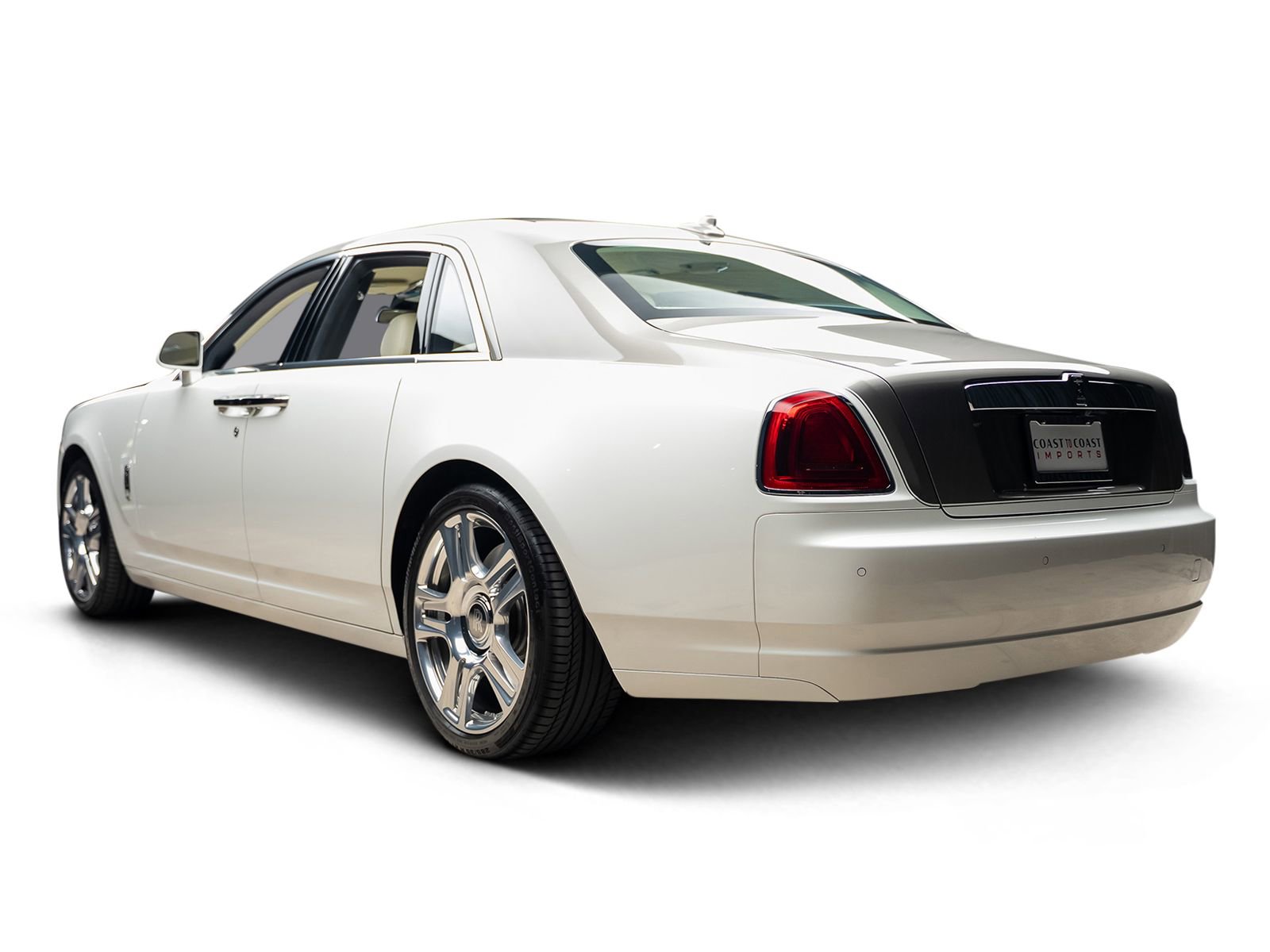 Used 2017 Rolls-Royce Ghost image 3