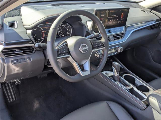 New 2025 Nissan Altima 2.5 SR w/ SR Premium Package FWD video 3