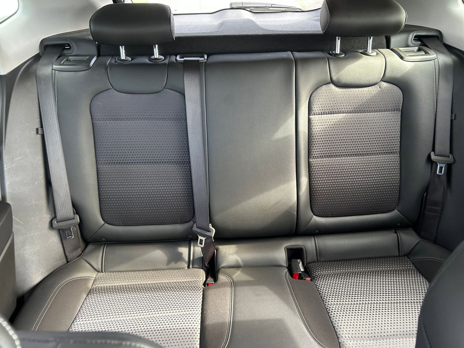 Used 2025 Chevrolet Trax LT image 37