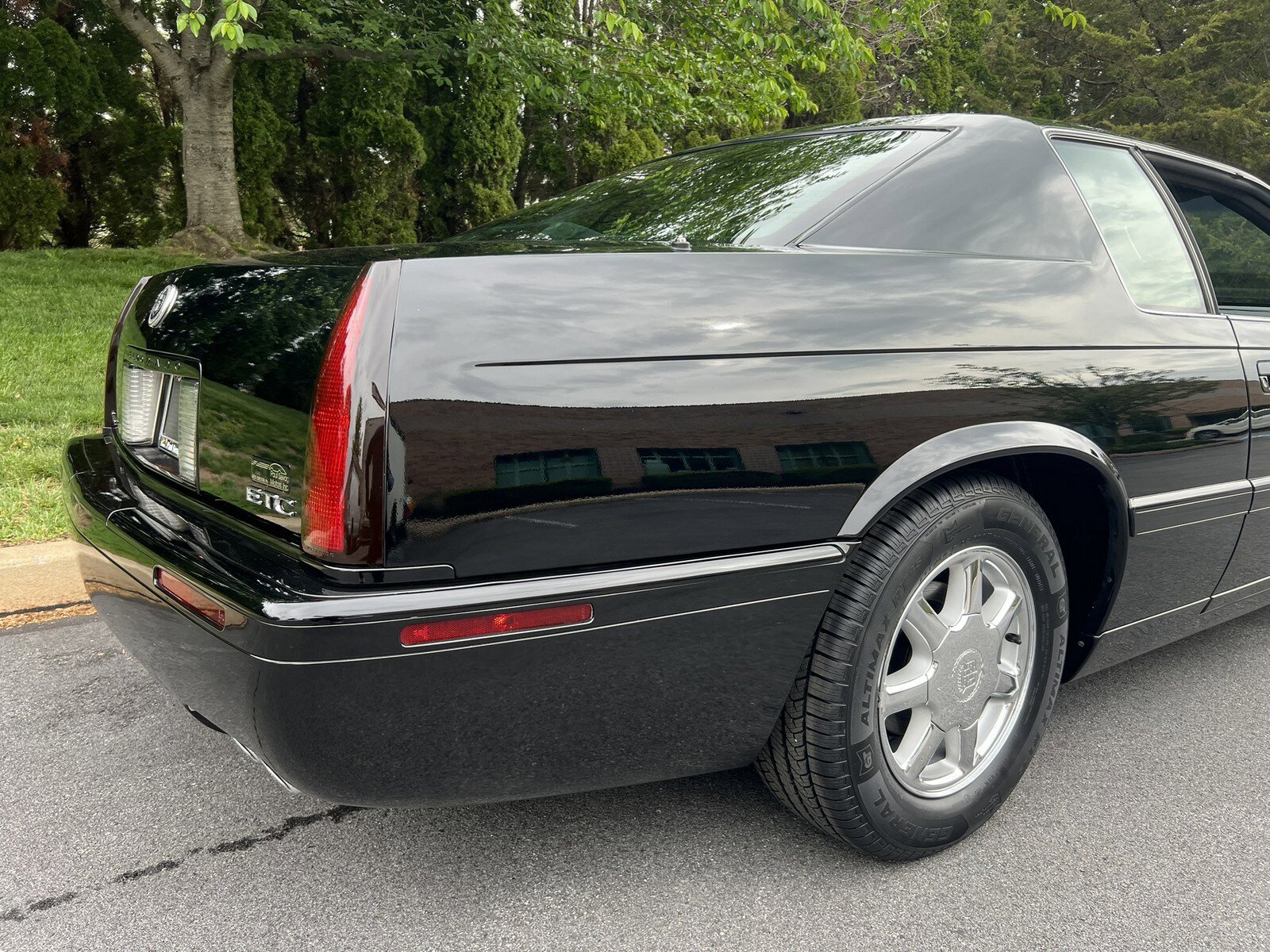 Used 2002 Cadillac Eldorado Touring w/ Preffered Equipment Group FWD image 48
