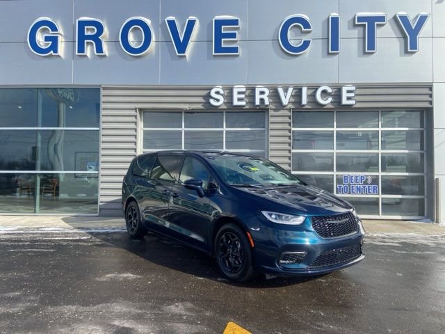 Used 2022 Chrysler Pacifica Touring-L w/ S Appearance Package