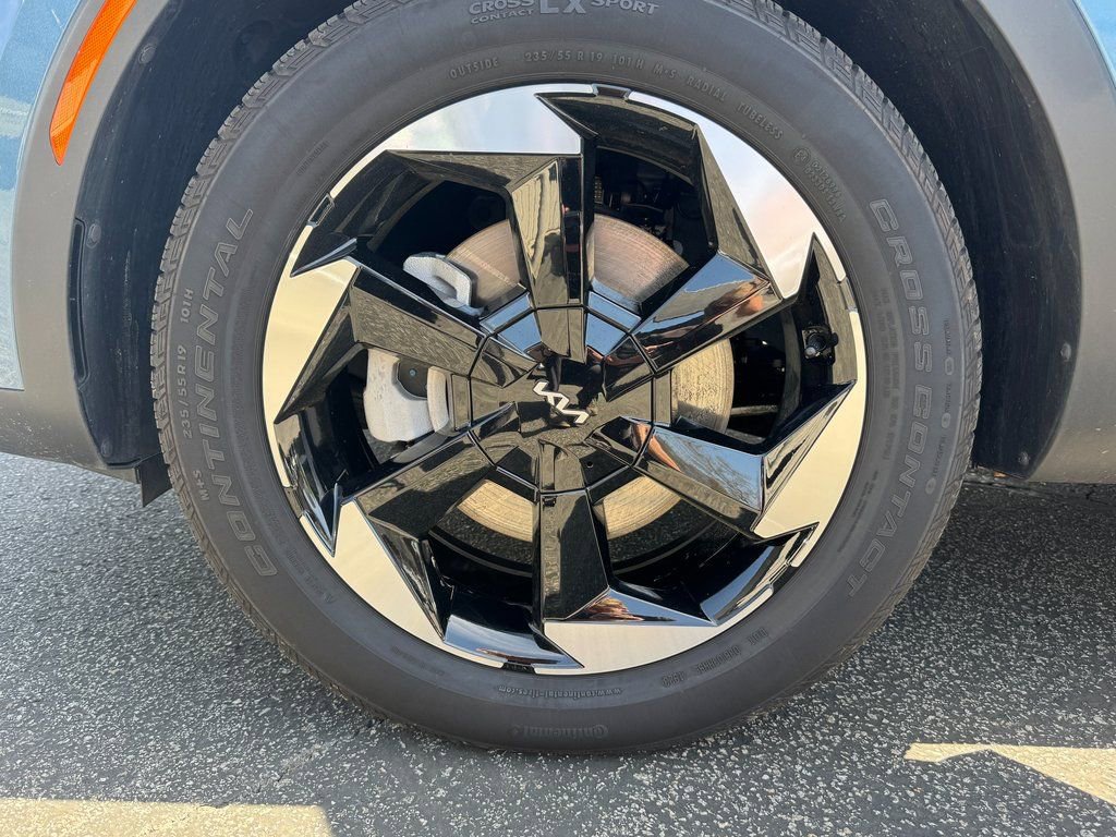 Used 2025 Kia Sorento EX image 9