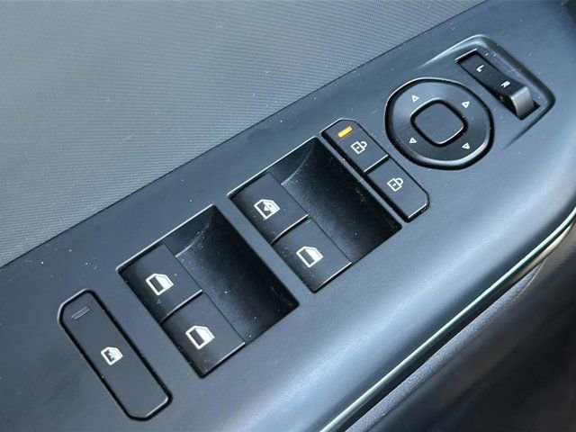Used 2025 Kia K4 FWD image 15