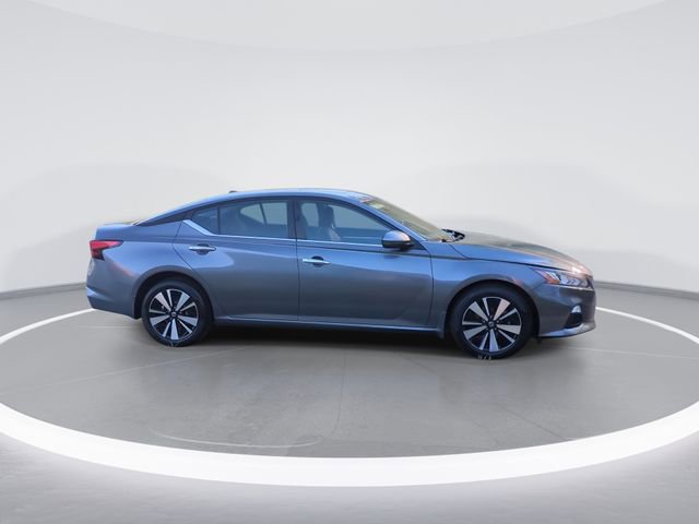 Used 2021 Nissan Altima 2.5 SV w/ SV Premium Package image 9