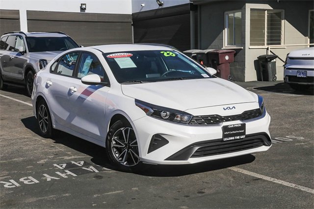 Certified 2023 Kia Forte LXS image 2