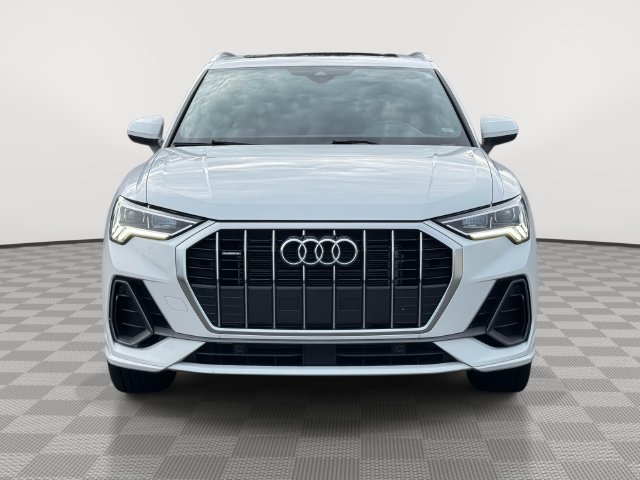 Used 2025 Audi Q3 2.0T Premium AWD/4WD image 2