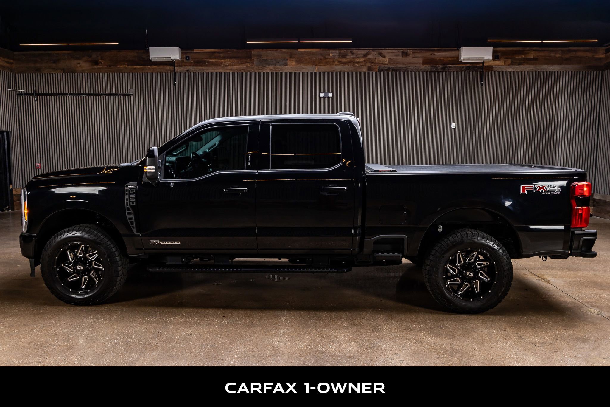 Used 2023 Ford F250 Lariat w/ Sport Appearance Package image 5