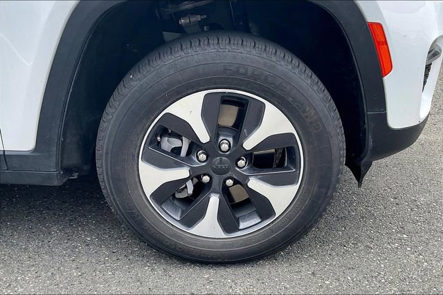 Used 2024 Jeep Grand Cherokee Limited 4xe image 11