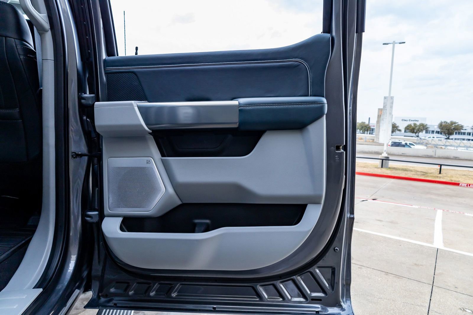 Used 2024 Ford F250 Limited w/ FX4 Off-Road Package image 39