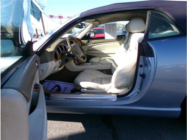 Used 2006 Jaguar XK8 Convertible image 3
