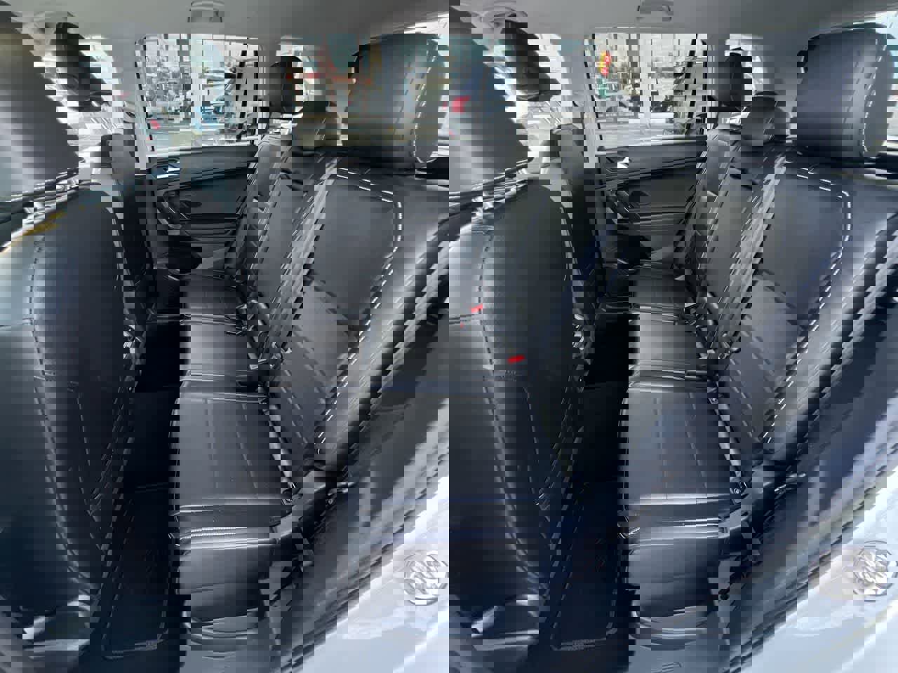 Used 2021 Volkswagen Tiguan SE image 23