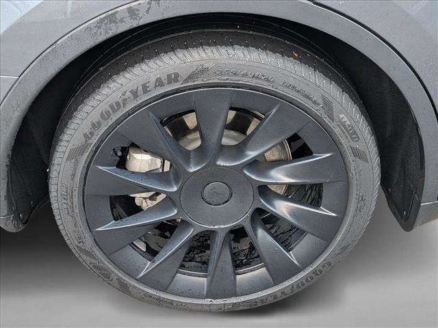 Used 2023 Tesla Model Y Long Range image 21