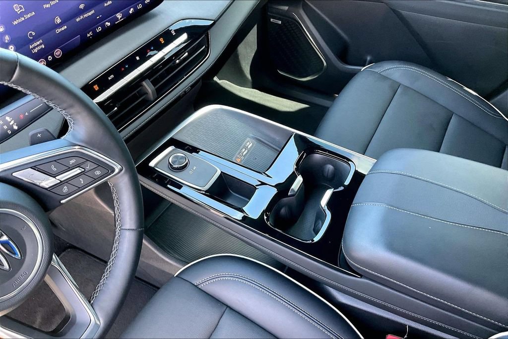 Used 2025 Buick Enclave Preferred FWD image 15