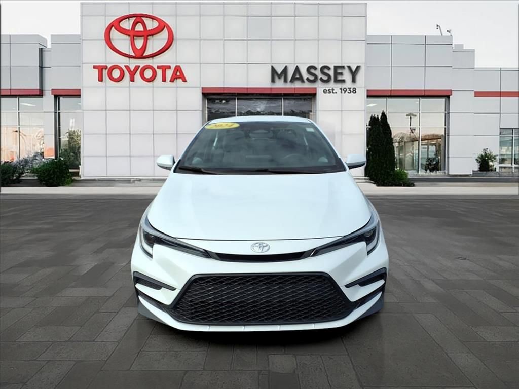 Used 2024 Toyota Corolla SE image 8