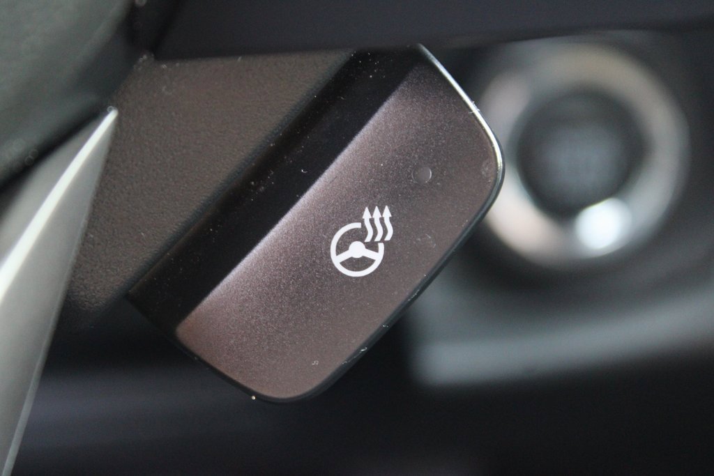 Certified 2023 Subaru Outback Touring XT image 16