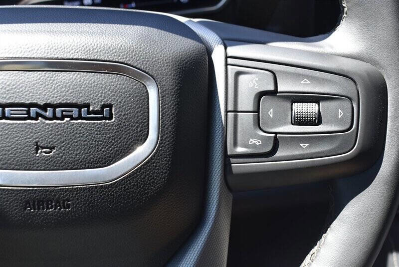 Used 2024 GMC Sierra 3500 Denali w/ Denali Reserve Package image 18